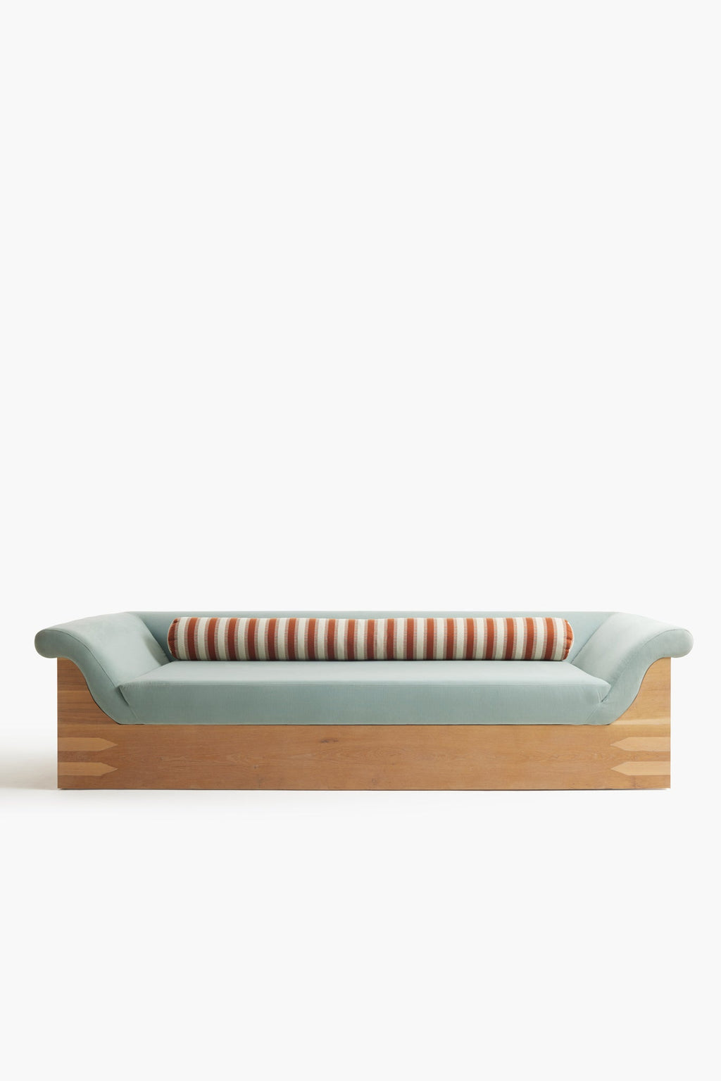 PORTSIDE SOFA – Bofred International